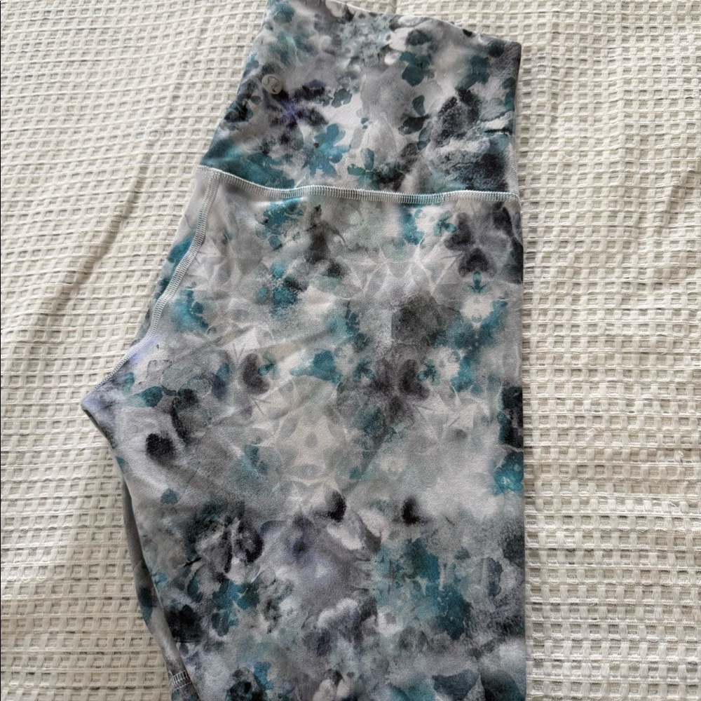 Lululemon biker shorts